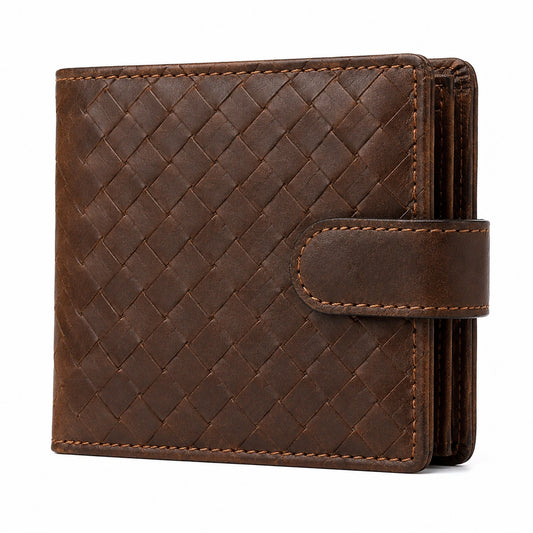 Cartera 12 x 10 x 2 cm de cuero marrón trenzado con cierre de lengüeta